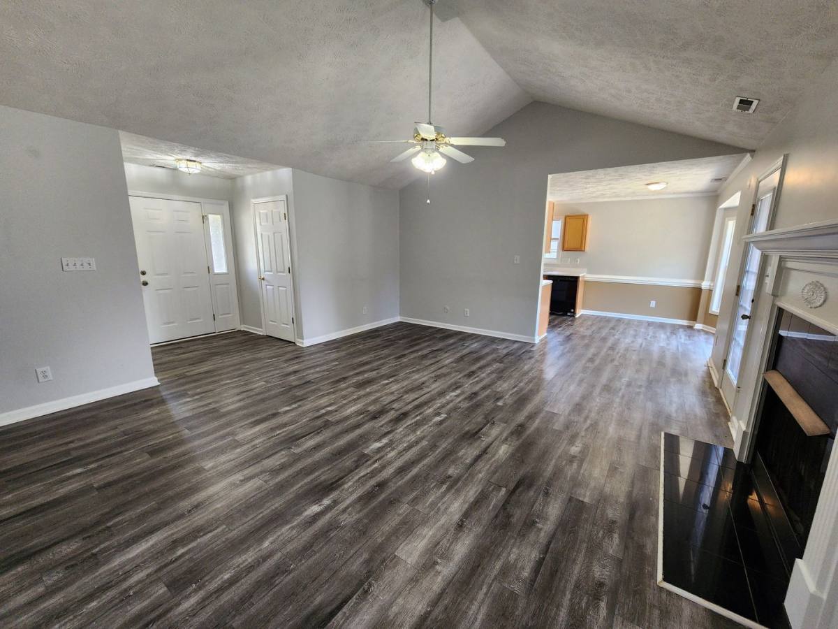 House for rent at 1549 Laurel Oak Dr, Fayetteville, NC 28314