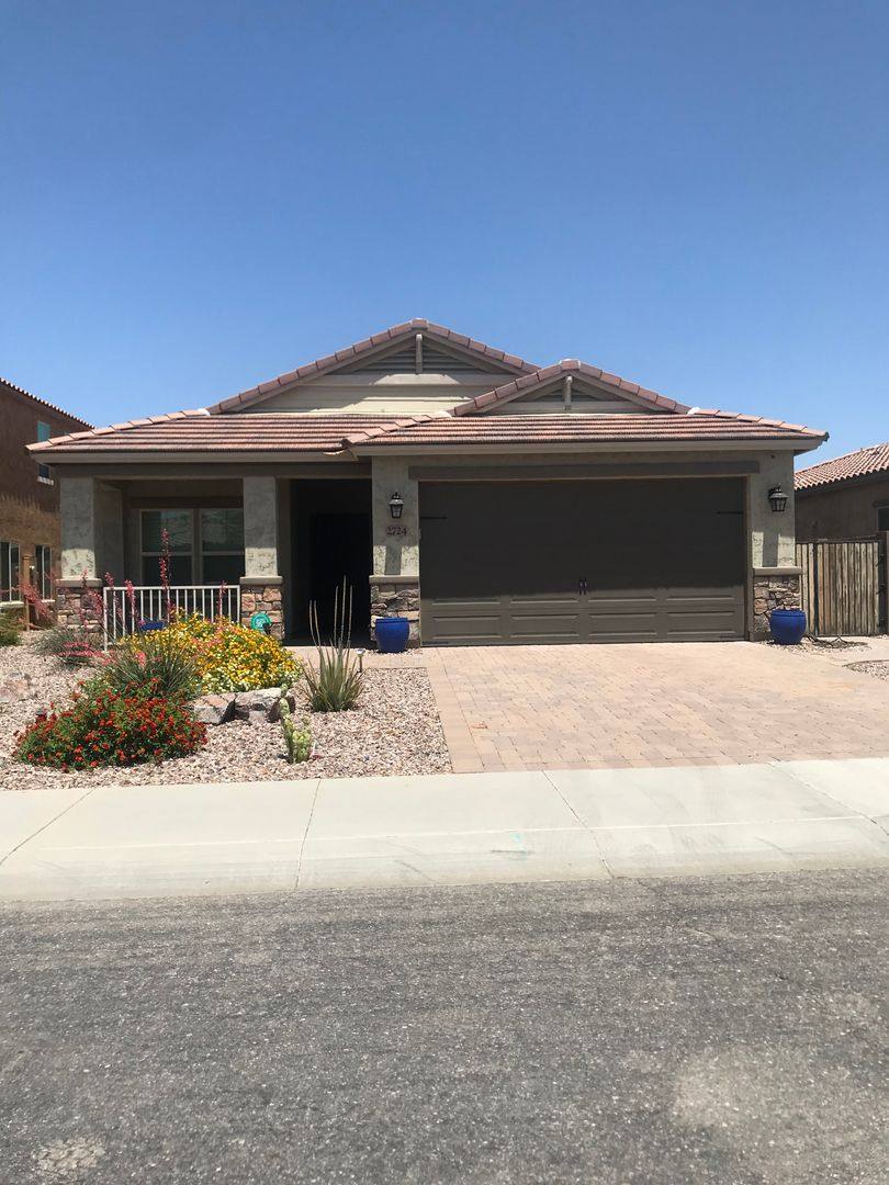 House for rent at 2724 E Bellerive Dr, Gilbert, AZ 85298