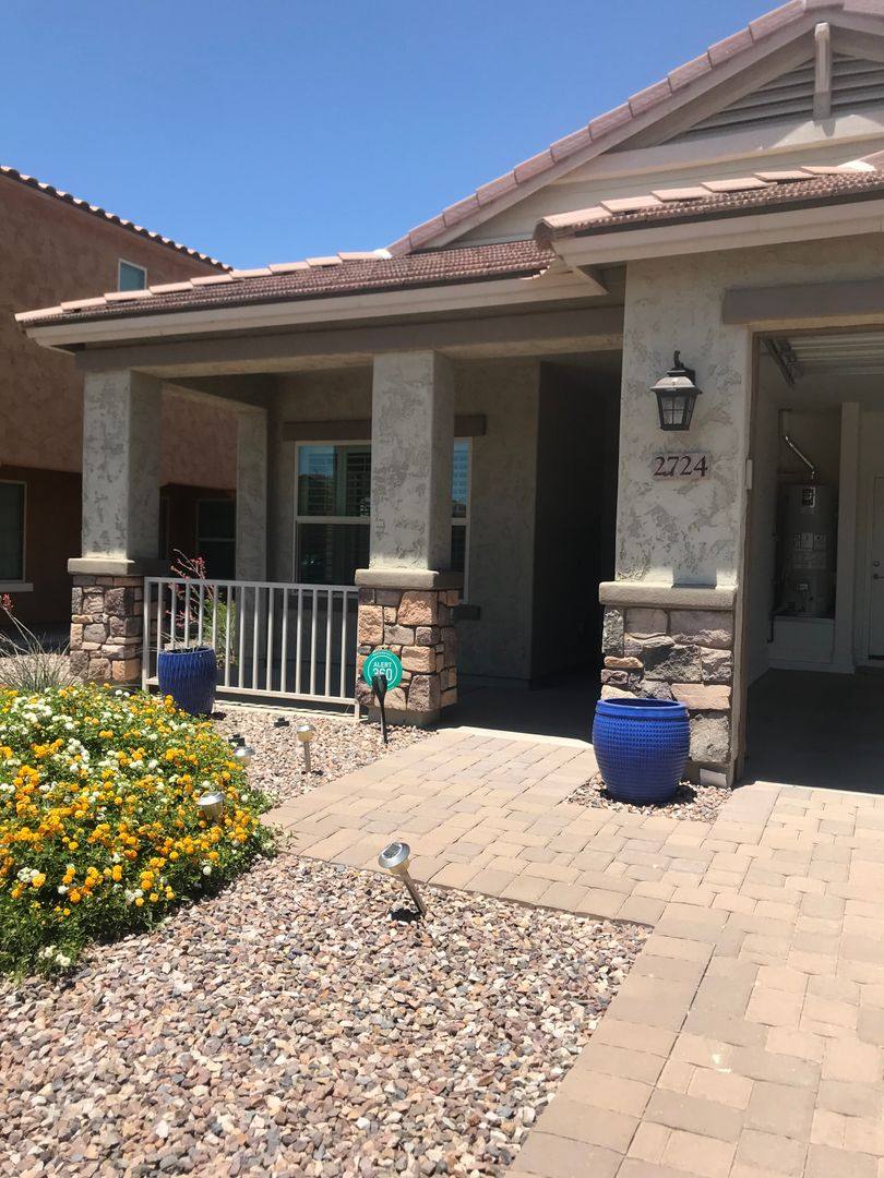 House for rent at 2724 E Bellerive Dr, Gilbert, AZ 85298