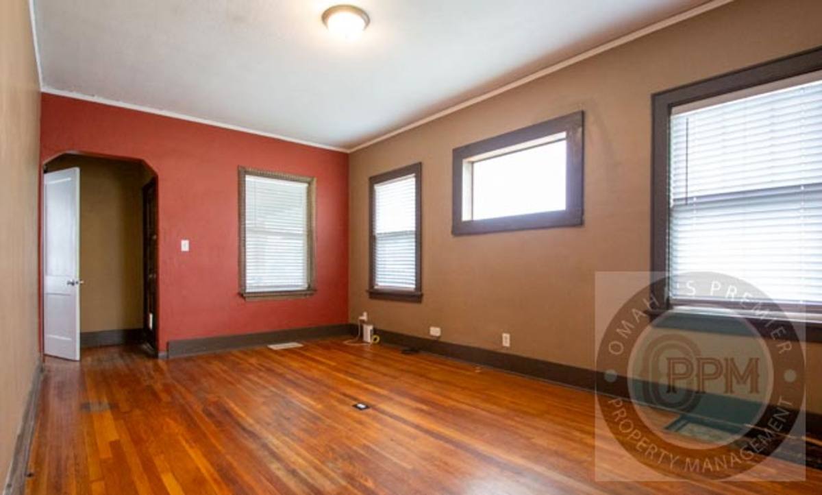 House for rent at 3425 N 45th St, Omaha, NE 68104