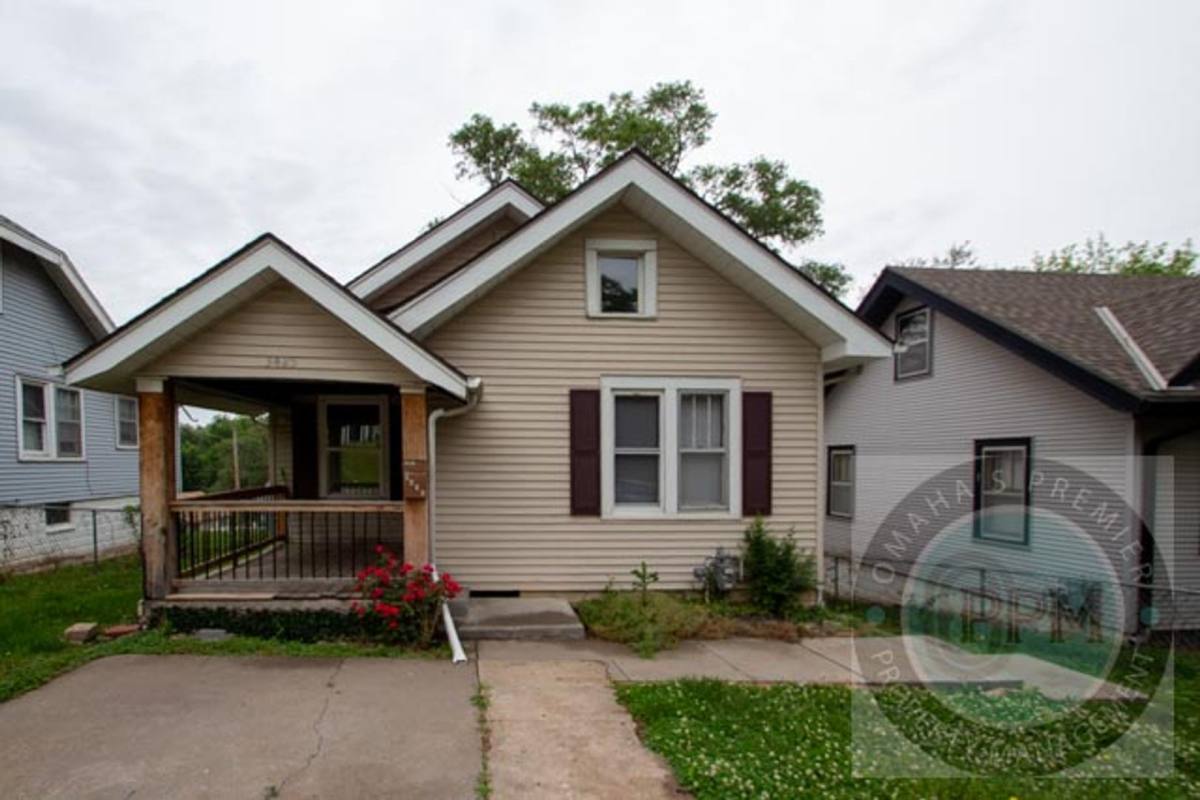 House for rent at 3425 N 45th St, Omaha, NE 68104