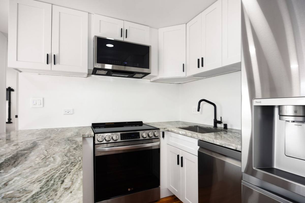 Apartment for rent at 411 Hobron Lane #2806, Honolulu, HI 96815