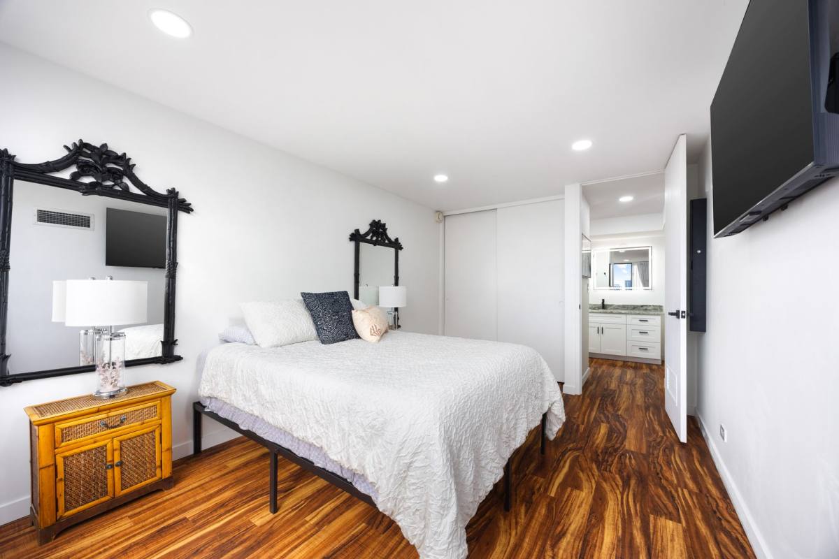 Apartment for rent at 411 Hobron Lane #2806, Honolulu, HI 96815