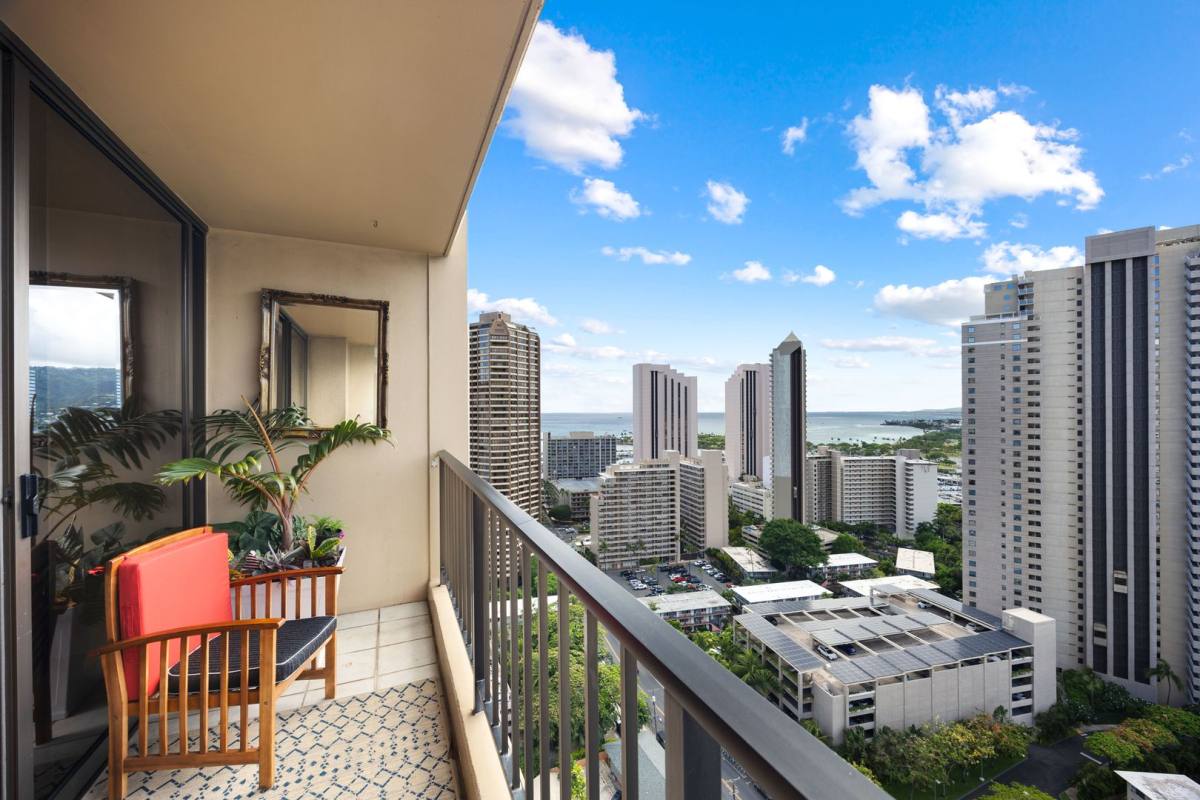 Apartment for rent at 411 Hobron Lane #2806, Honolulu, HI 96815