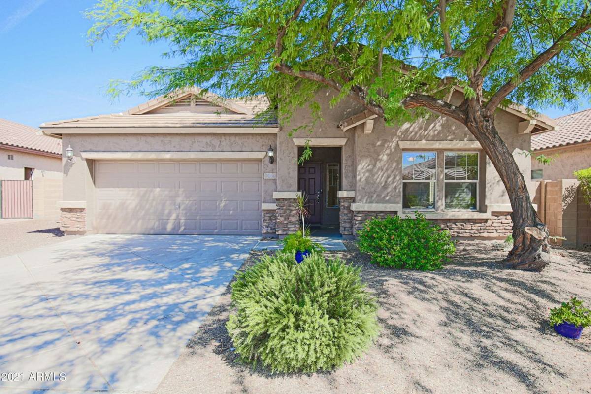 House for rent at 27015 N 52nd Glen, Phoenix, AZ 85083