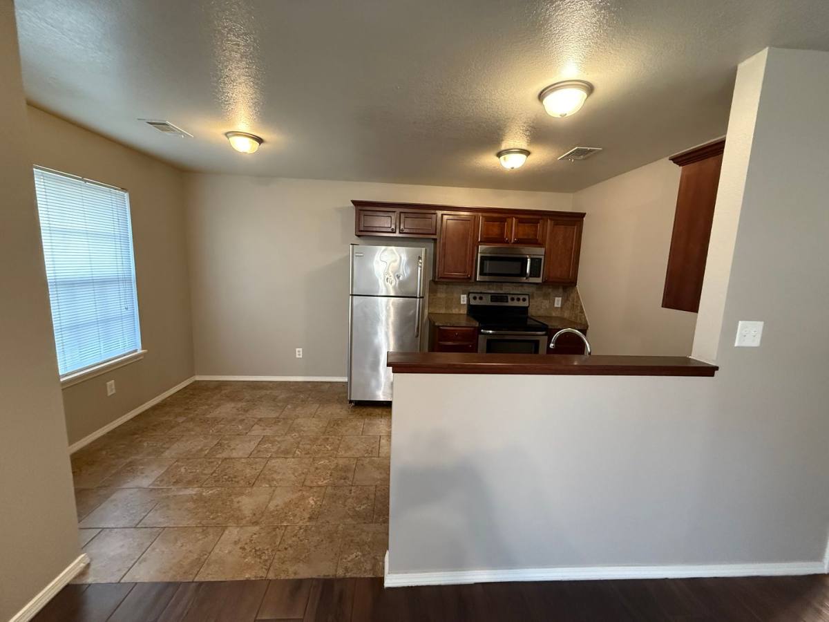 Apartment for rent at 206 S 26 St, Van Buren, AR 72956