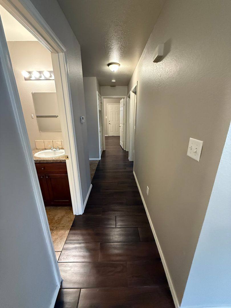 Apartment for rent at 206 S 26 St, Van Buren, AR 72956