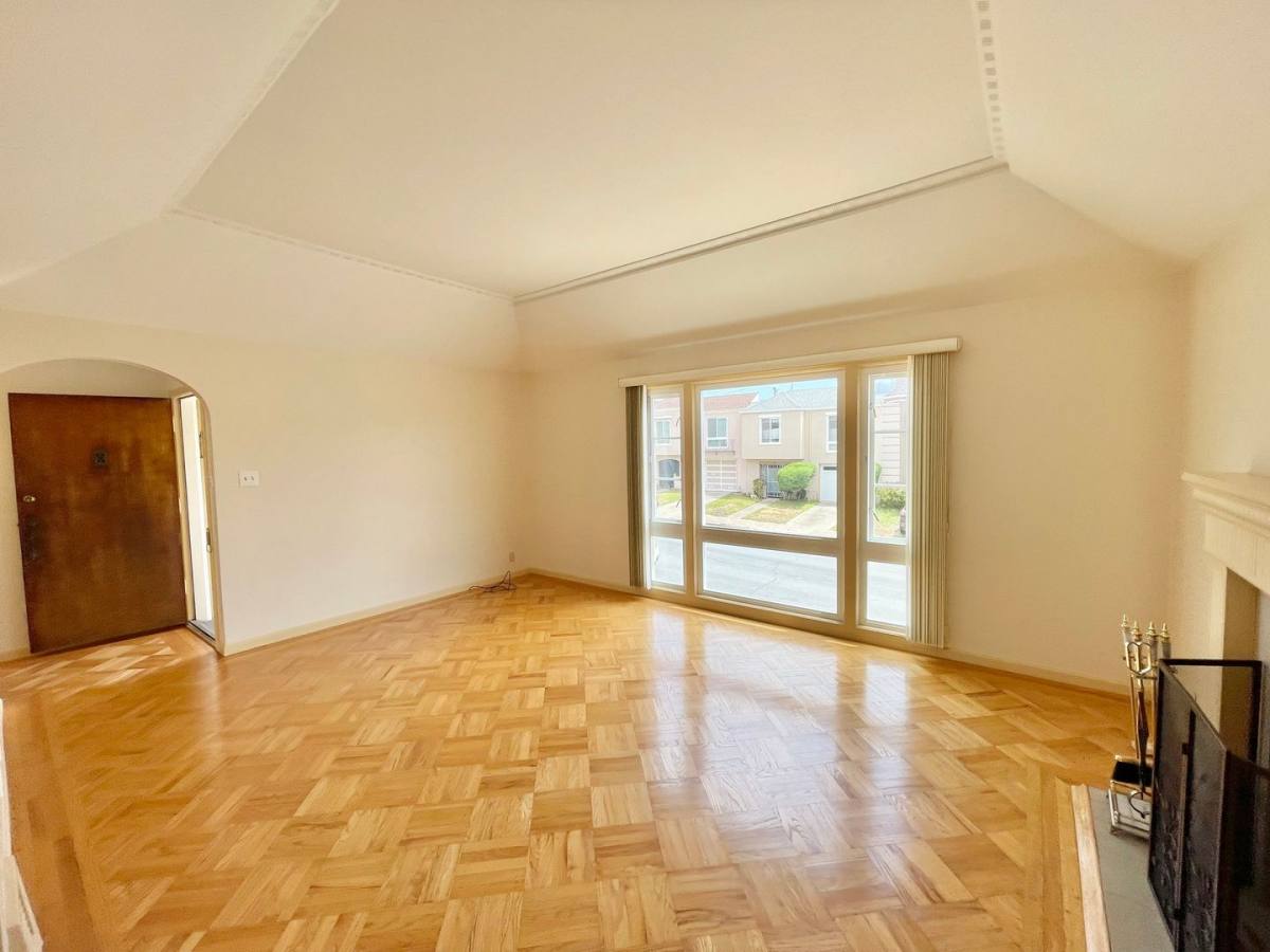 House for rent at 147 Forest View Dr, San Francisco, CA 94132