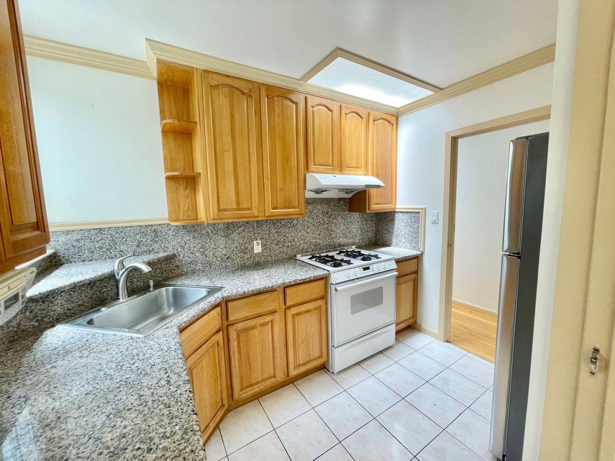 House for rent at 147 Forest View Dr, San Francisco, CA 94132
