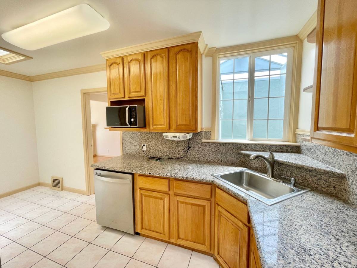 House for rent at 147 Forest View Dr, San Francisco, CA 94132