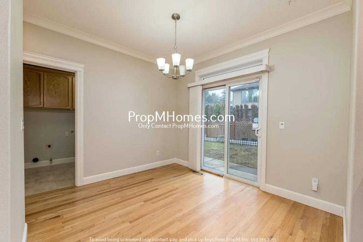 House for rent at 1907 SE 162nd Ave, Portland, OR 97223