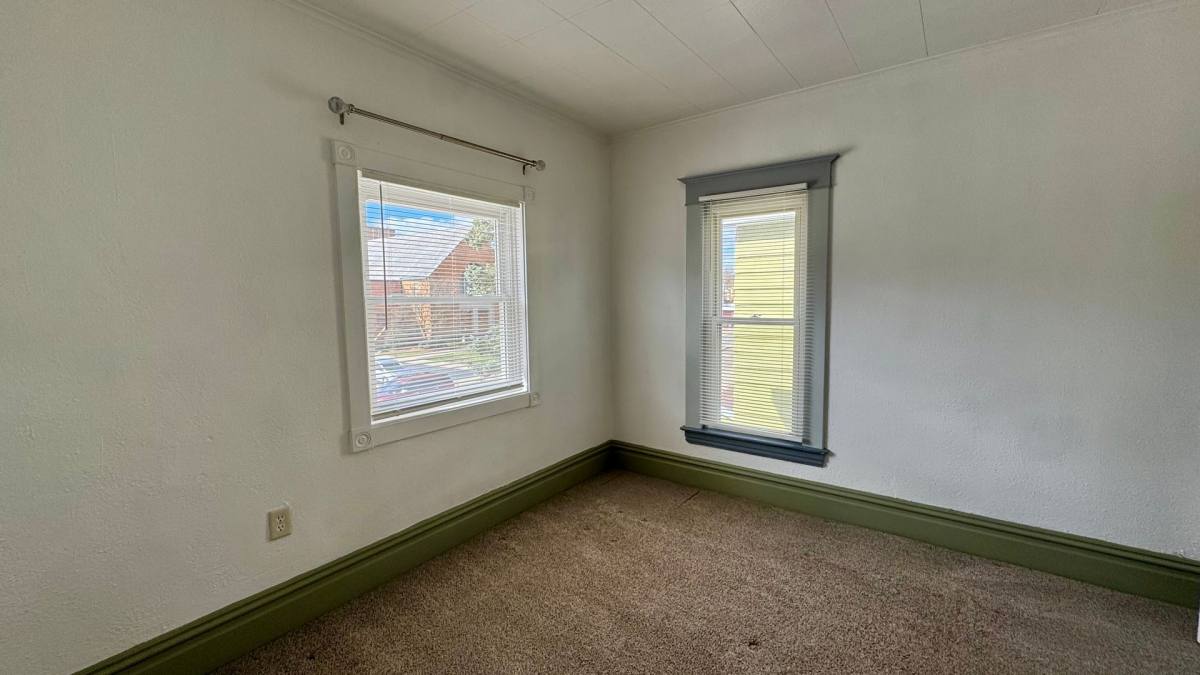 Apartment for rent at 937 Leonard NW, Grand Rapids, MI 49504