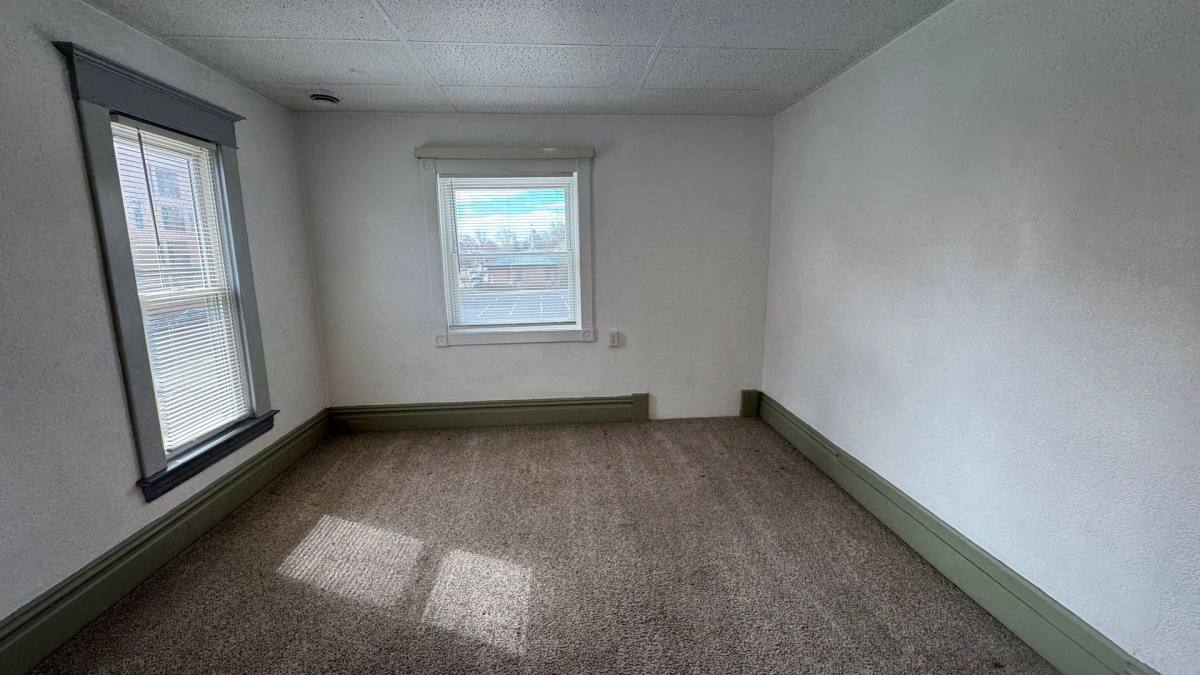 Apartment for rent at 937 Leonard NW, Grand Rapids, MI 49504