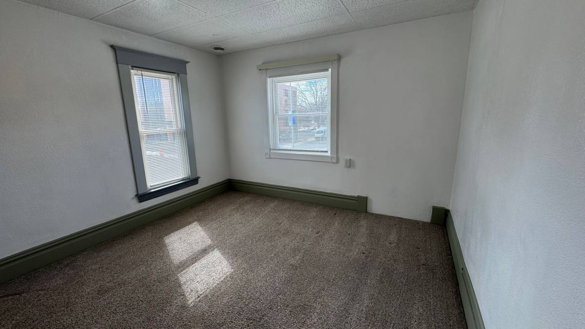 Apartment for rent at 937 Leonard NW, Grand Rapids, MI 49504