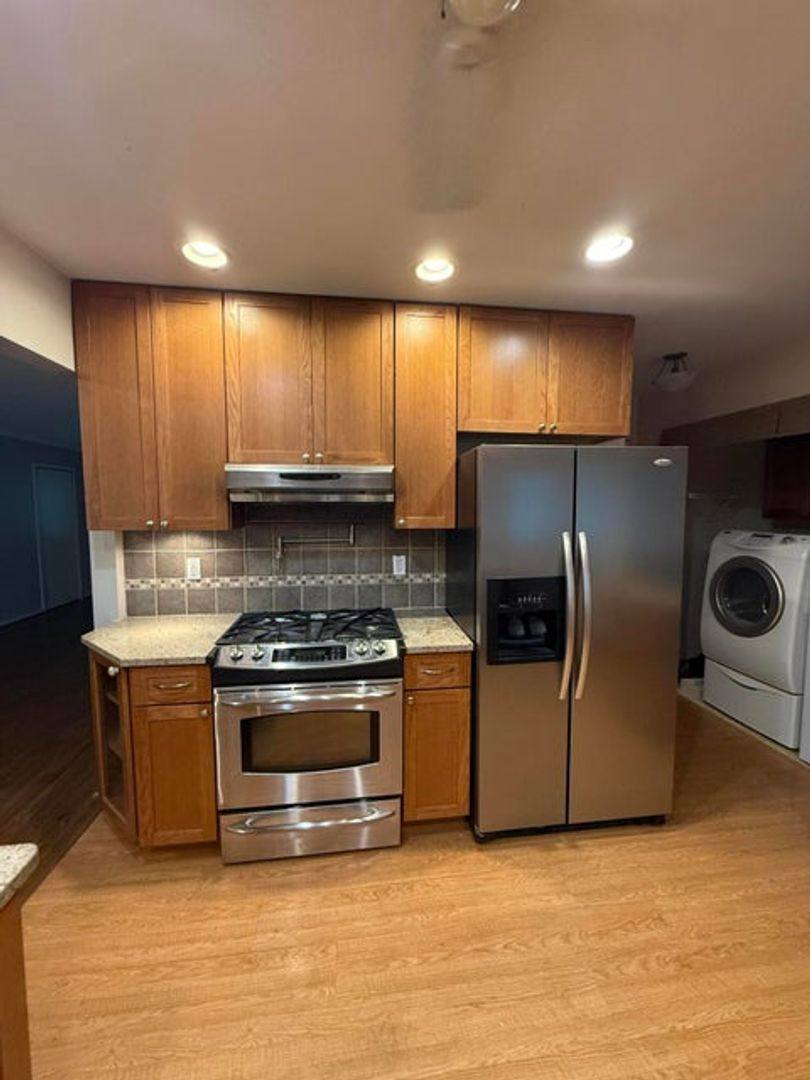 House for rent at 741 Woods Court, Walled Lake, MI 48390