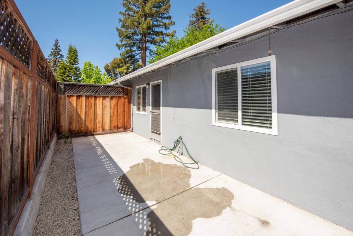 Apartment for rent at 2001-2005 Colony St, Mountain View, CA 94043