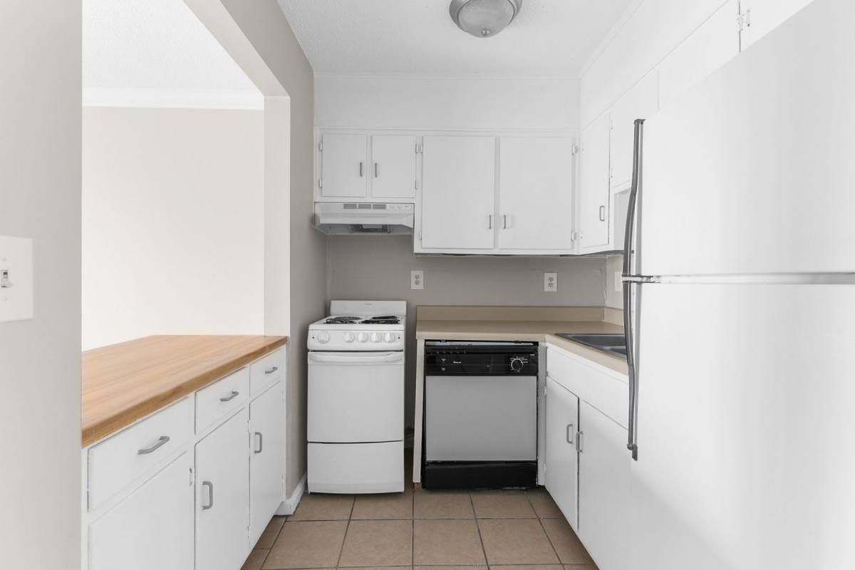 Apartment for rent at 1321 18th Ave S, Birmingham, AL 35205