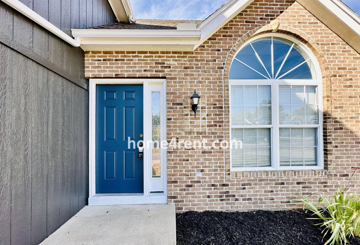House for rent at 8310 NW 77th Terrace, Kansas City, MO 64152
