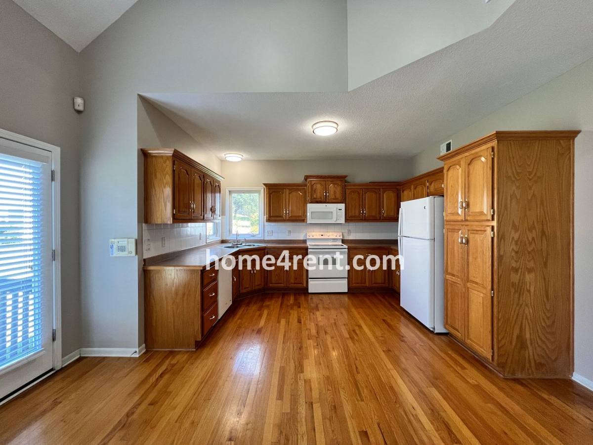 House for rent at 8310 NW 77th Terrace, Kansas City, MO 64152