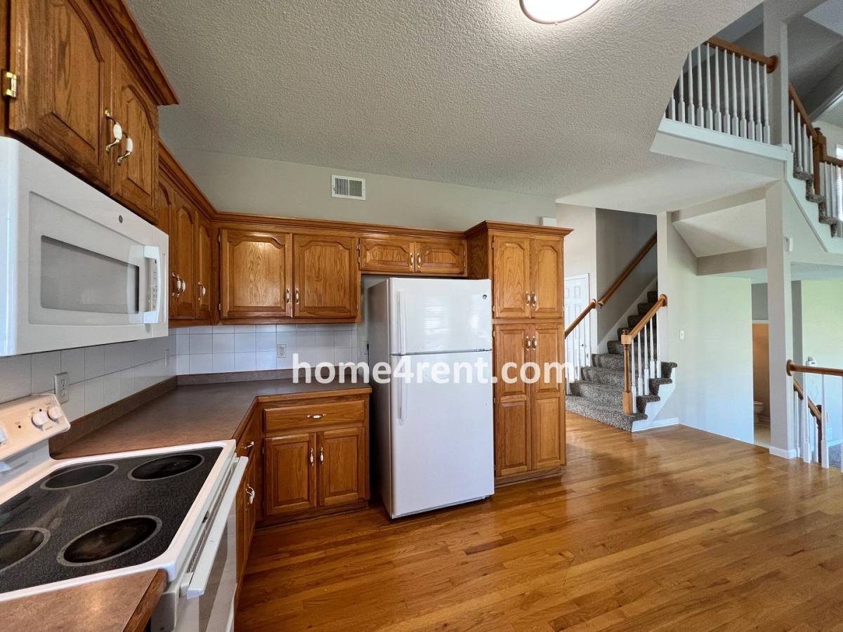 House for rent at 8310 NW 77th Terrace, Kansas City, MO 64152