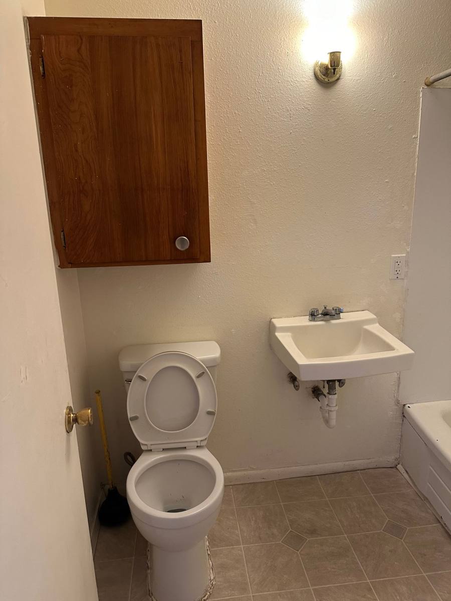 Apartment for rent at 1890 Kalmia St, Sweet Home, OR 97386