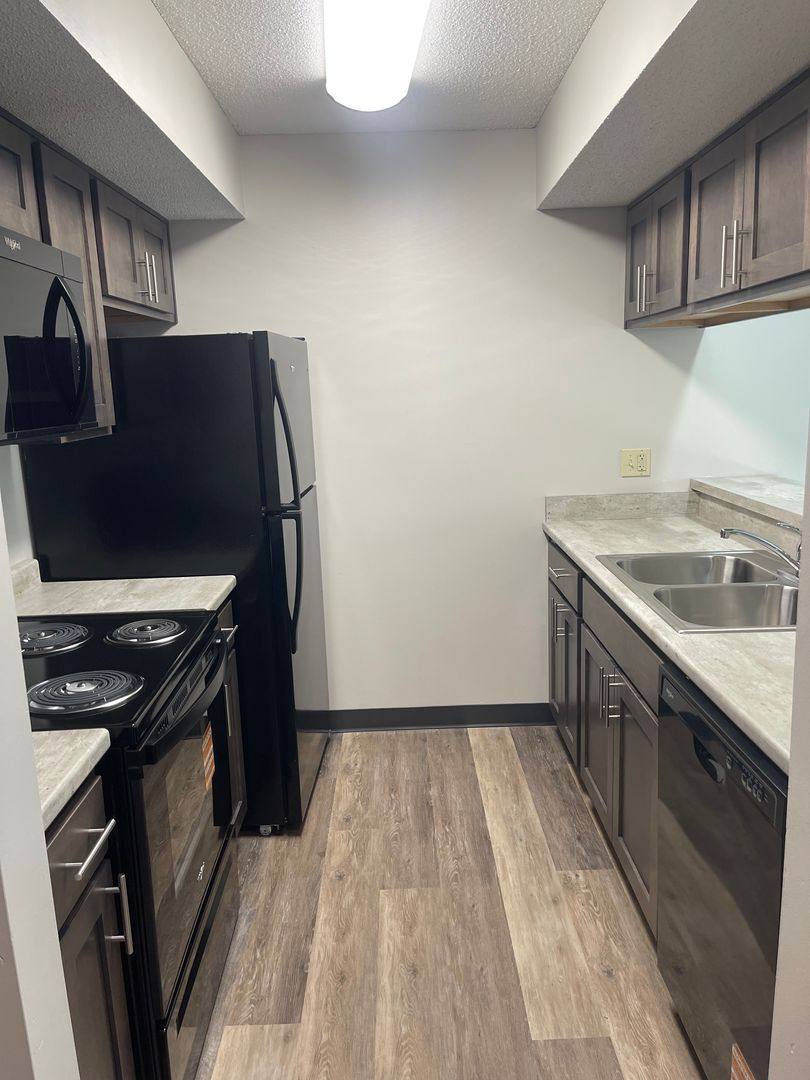 Apartment for rent at 725 N 66th St, Lincoln, NE 68505