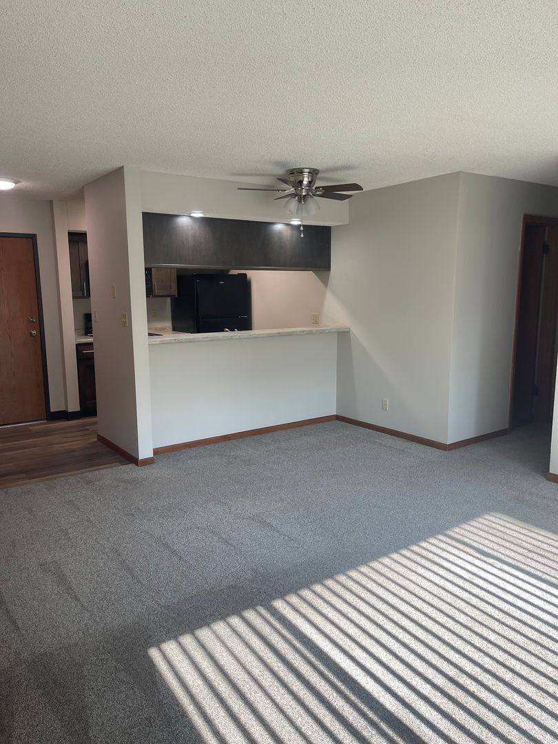 Apartment for rent at 725 N 66th St, Lincoln, NE 68505