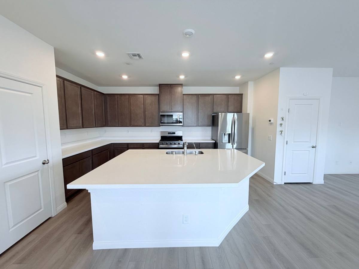 Townhouse for rent at 12452 Kings Creek Place, Las Vegas, NV 89138