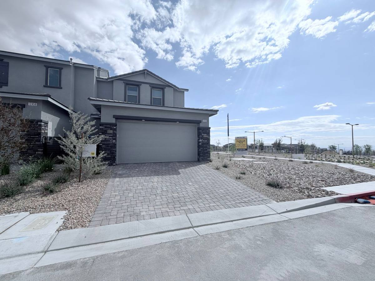 Townhouse for rent at 12452 Kings Creek Place, Las Vegas, NV 89138