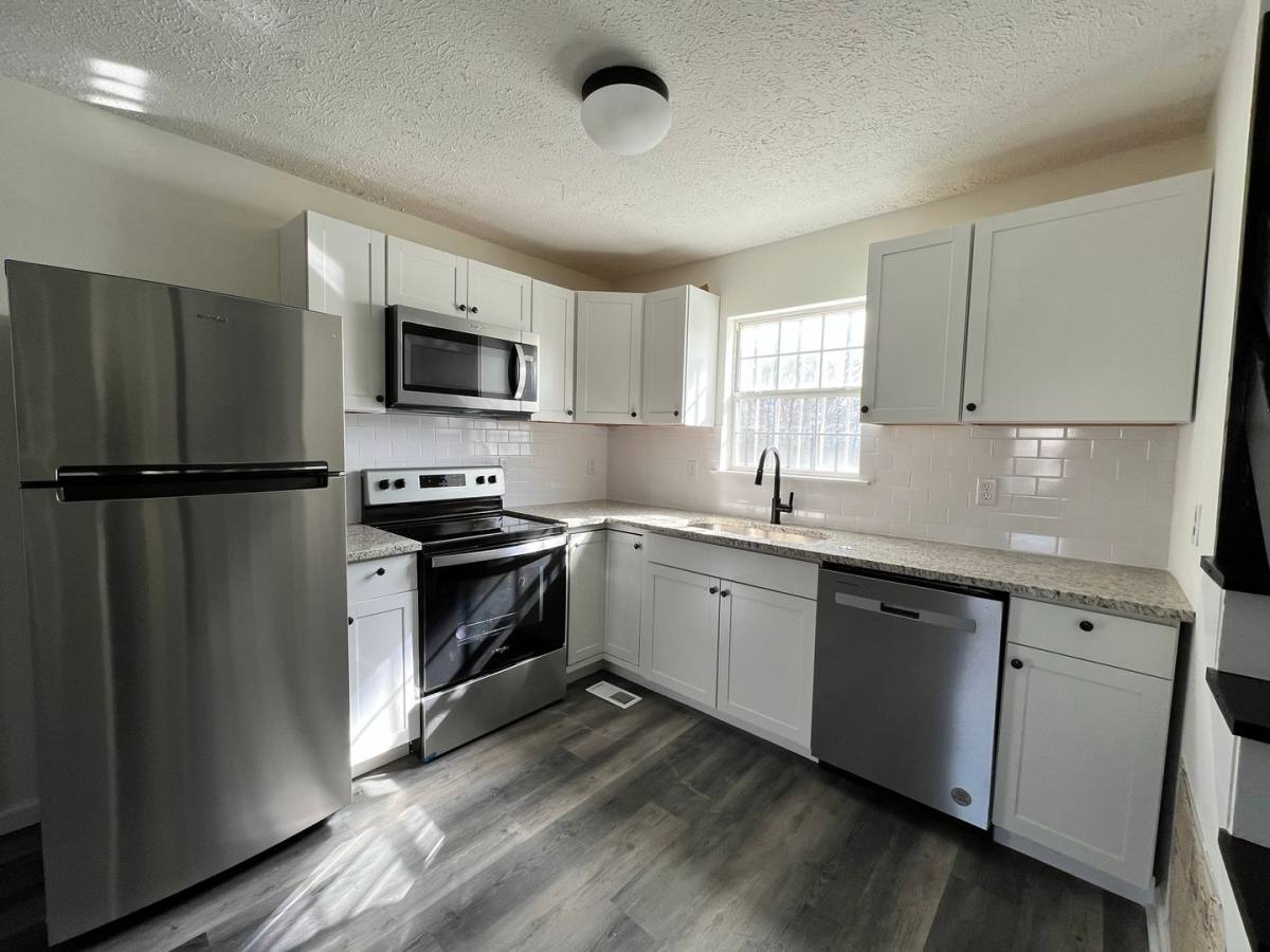 Apartment for rent at 802 Aubrey Ave, Chattanooga, TN 37411