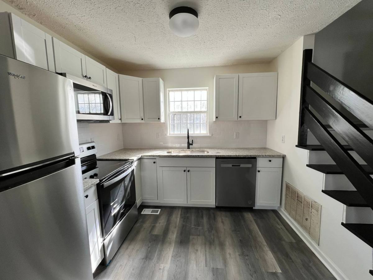 Apartment for rent at 802 Aubrey Ave, Chattanooga, TN 37411