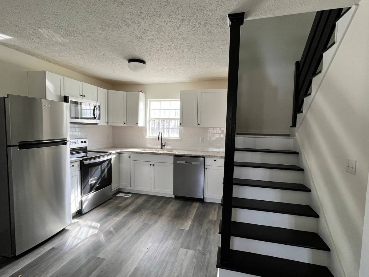 Apartment for rent at 802 Aubrey Ave, Chattanooga, TN 37411