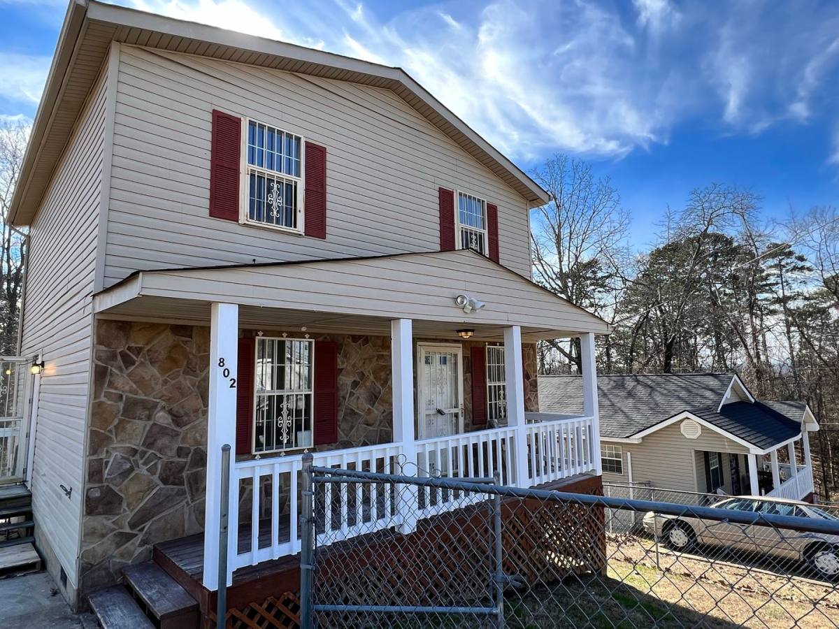 Apartment for rent at 802 Aubrey Ave, Chattanooga, TN 37411