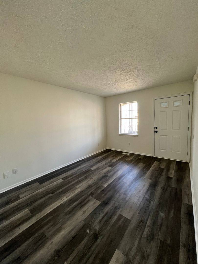 Apartment for rent at 802 Aubrey Ave, Chattanooga, TN 37411