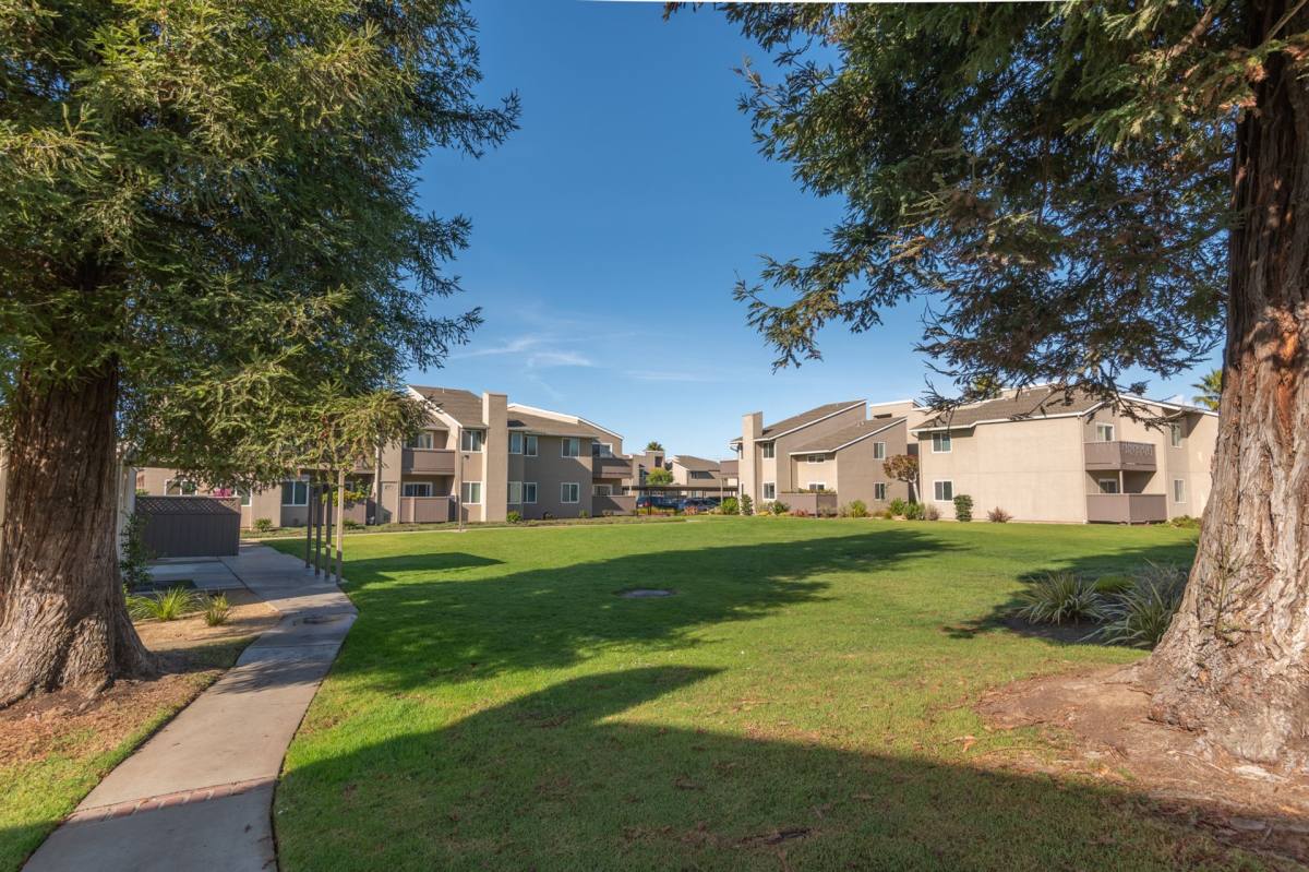 Apartment for rent at 230 E Alvin Dr, Salinas, CA 93906