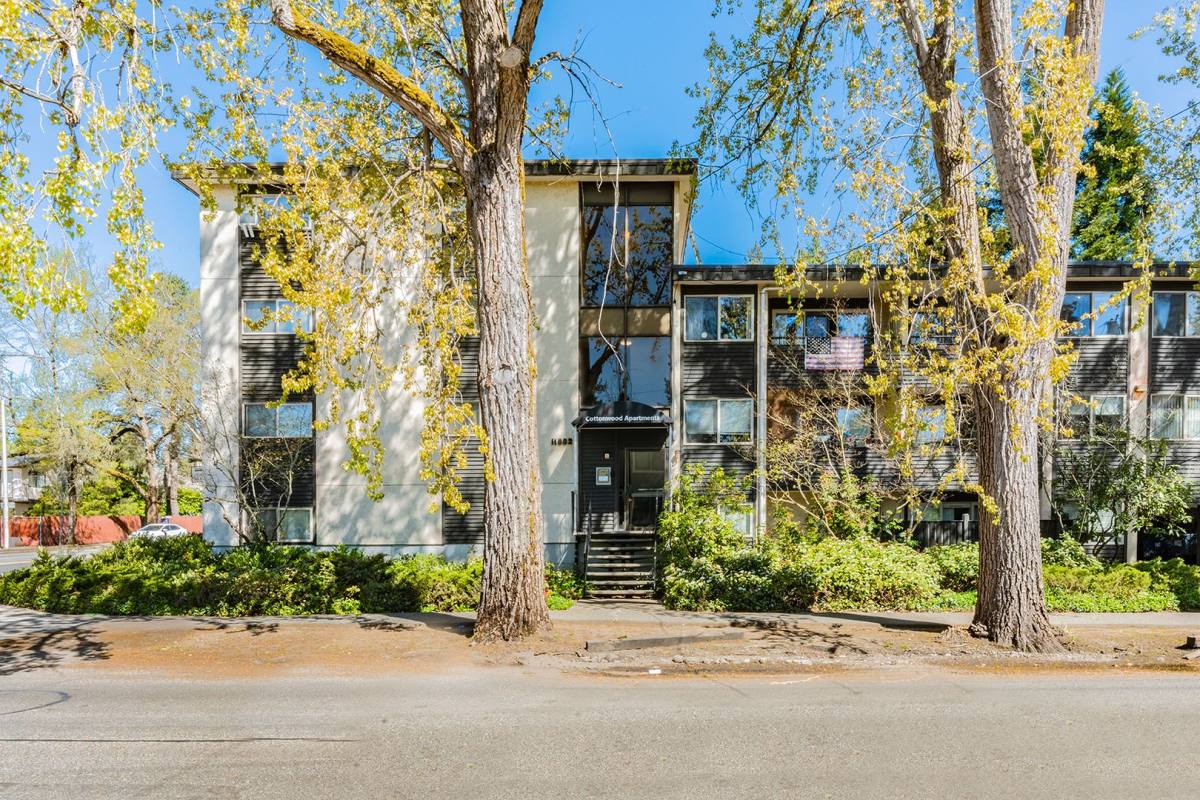 Apartment for rent at 11002 35th Ave NE, Seattle, WA 98125