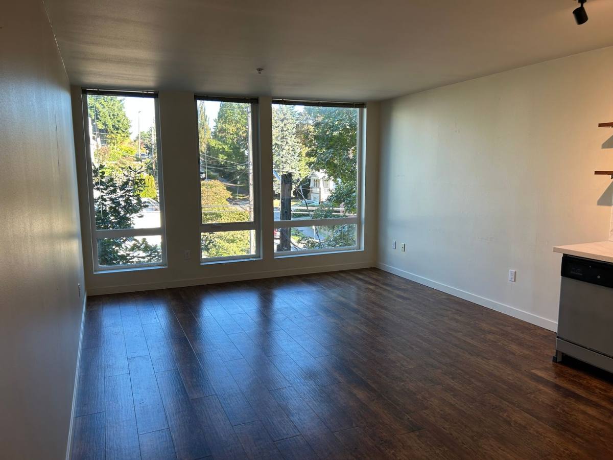 Apartment for rent at 4111 Stone Way N, Seattle, WA 98103