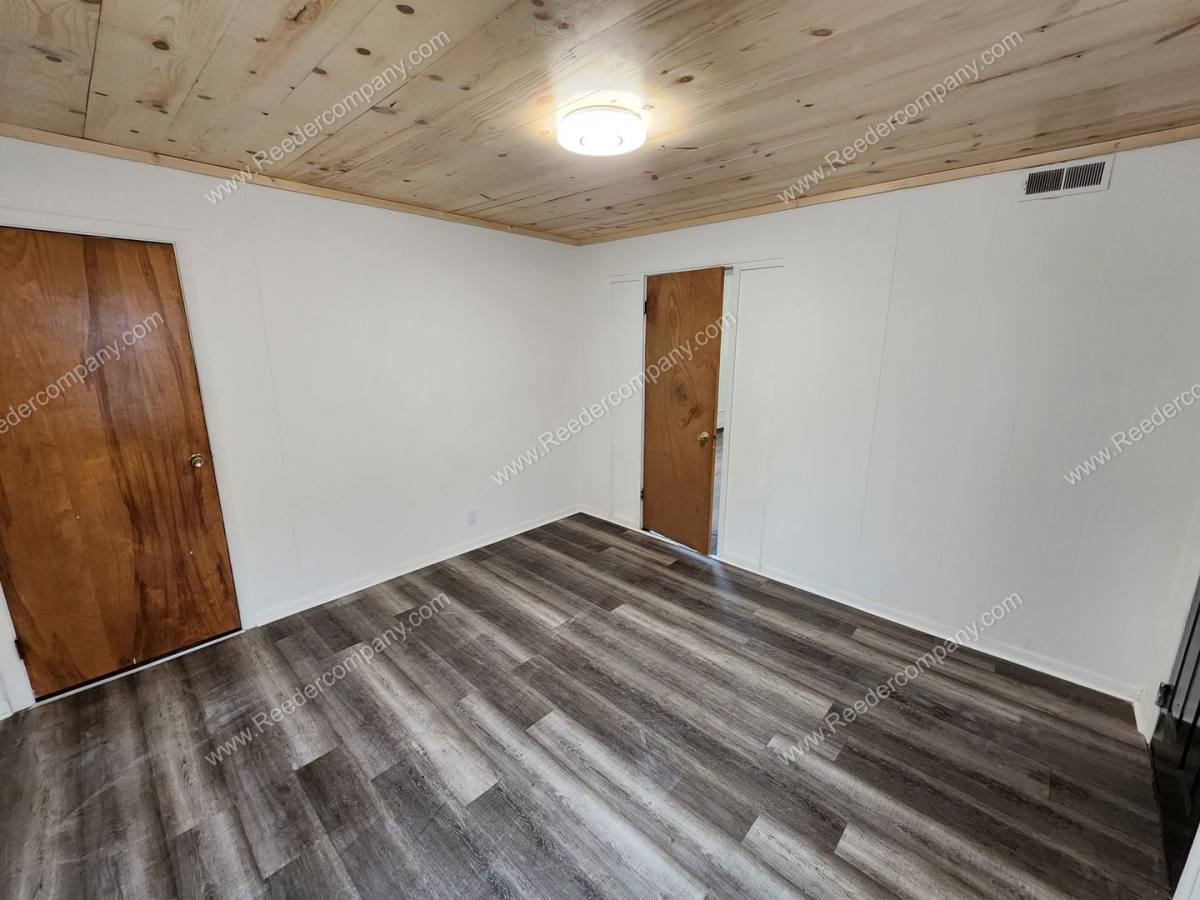 Apartment for rent at 1916 Calumet Ave, Whiting, IN 46394