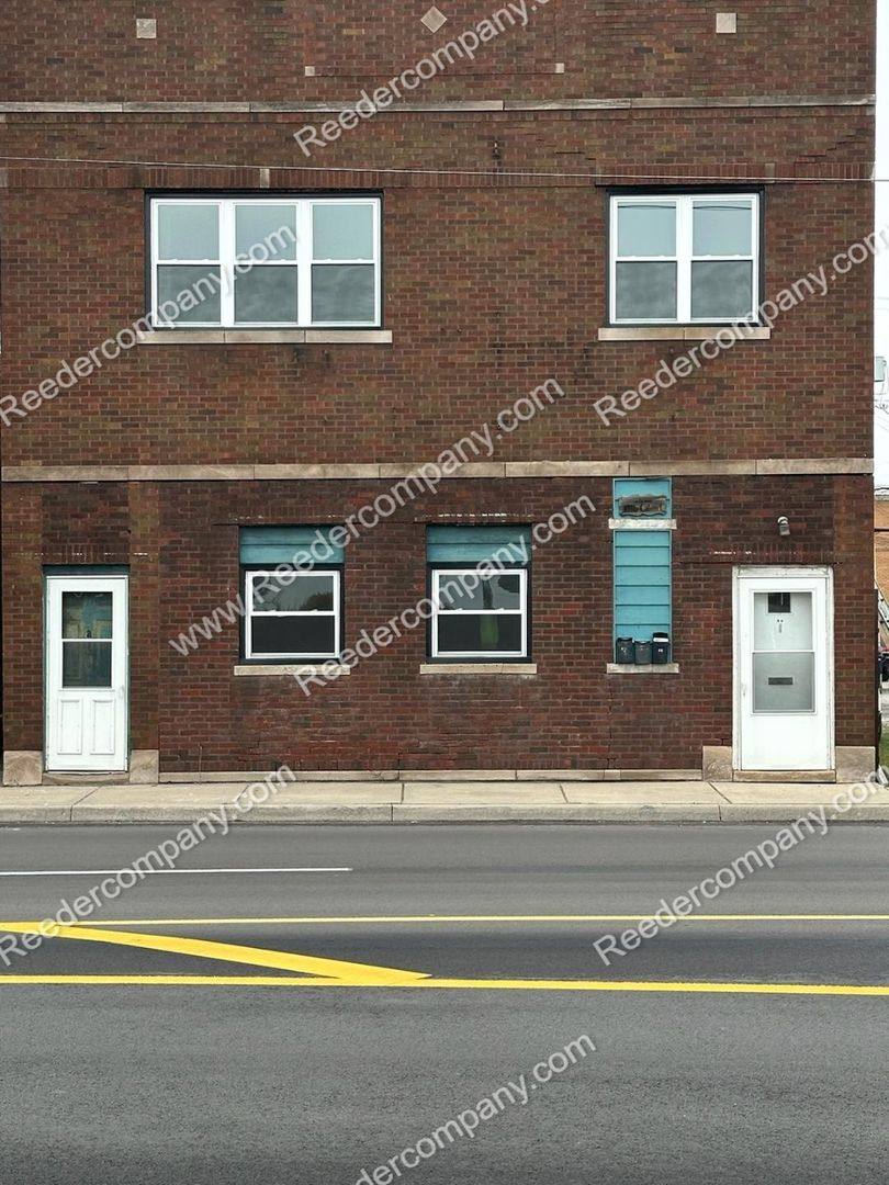 Apartment for rent at 1916 Calumet Ave, Whiting, IN 46394