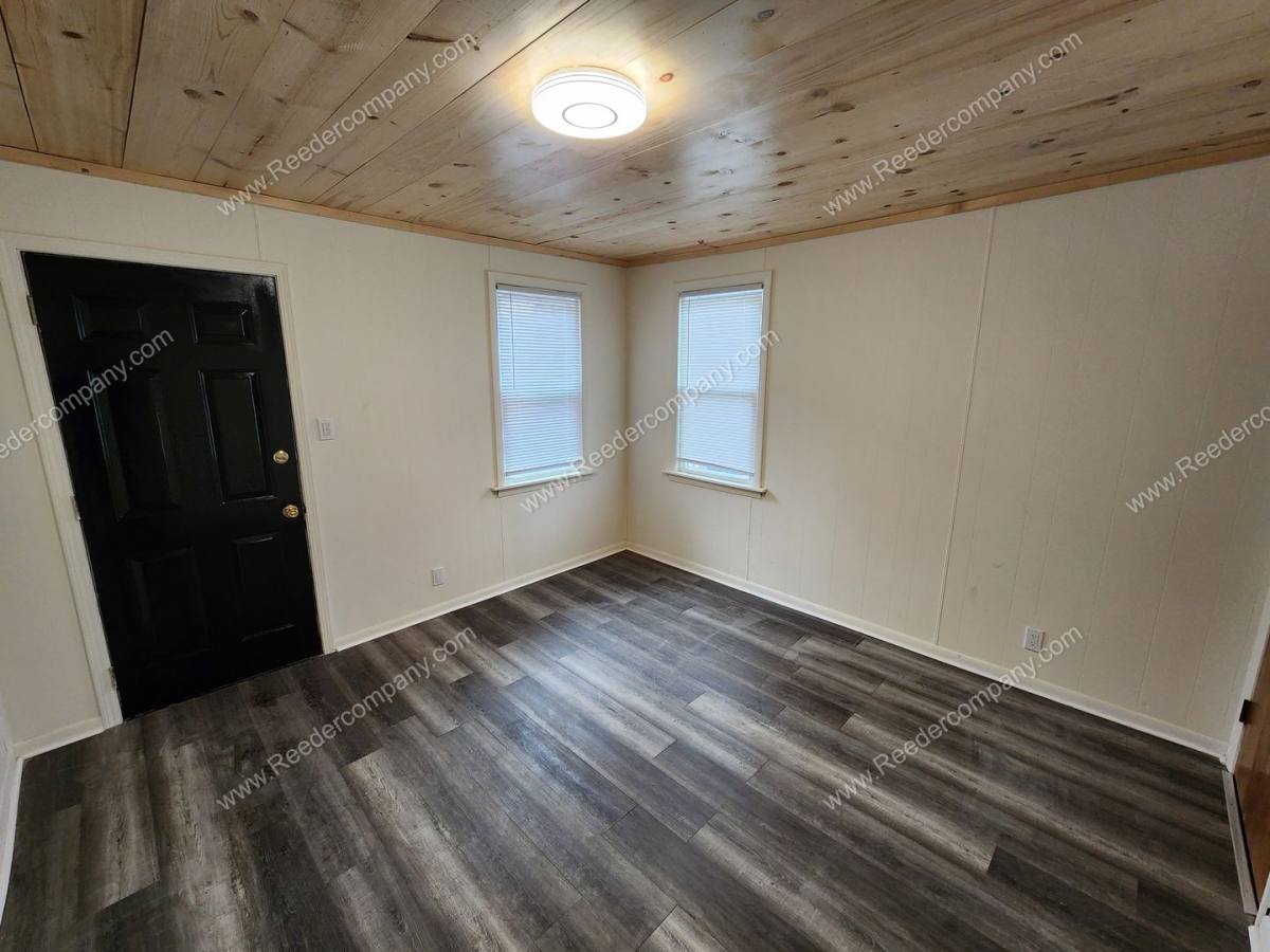 Apartment for rent at 1916 Calumet Ave, Whiting, IN 46394