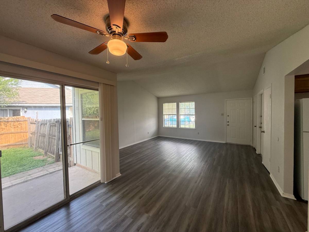 Apartment for rent at 512 Willowbend Cove, Round Rock, TX 78664