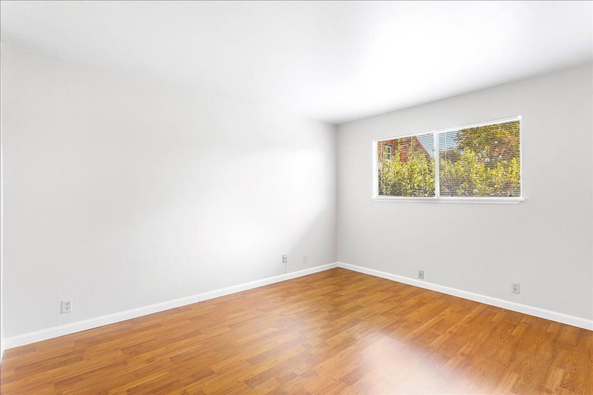 Apartment for rent at 2120 San Antonio Ave, Alameda, CA 94501
