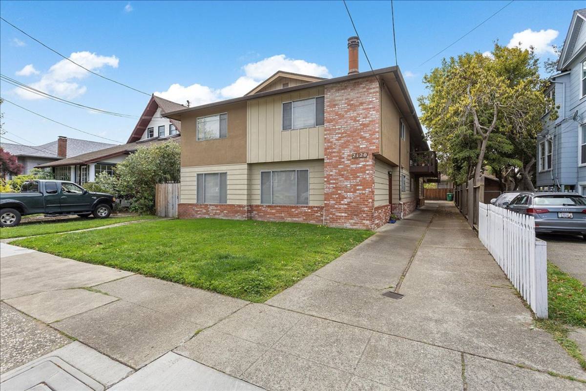 Apartment for rent at 2120 San Antonio Ave, Alameda, CA 94501