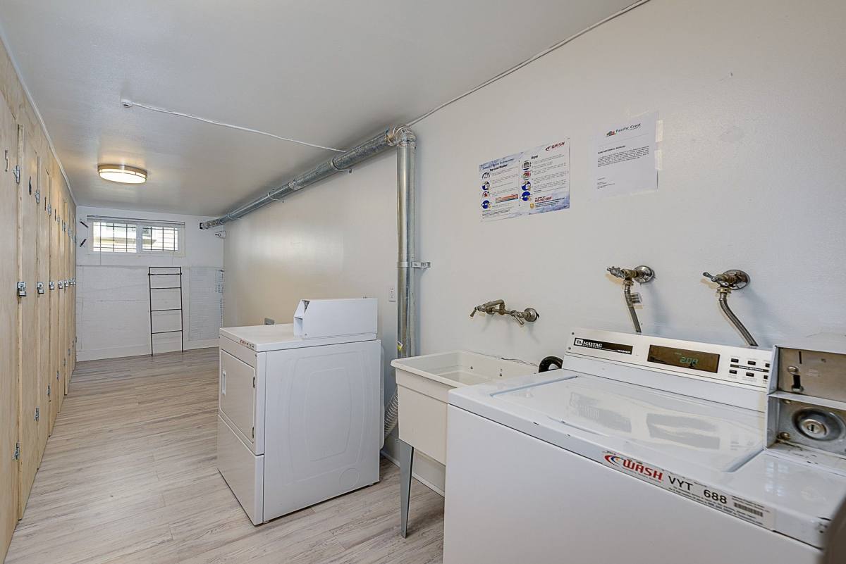 Apartment for rent at 423 11th Ave E, Seattle, WA 98102