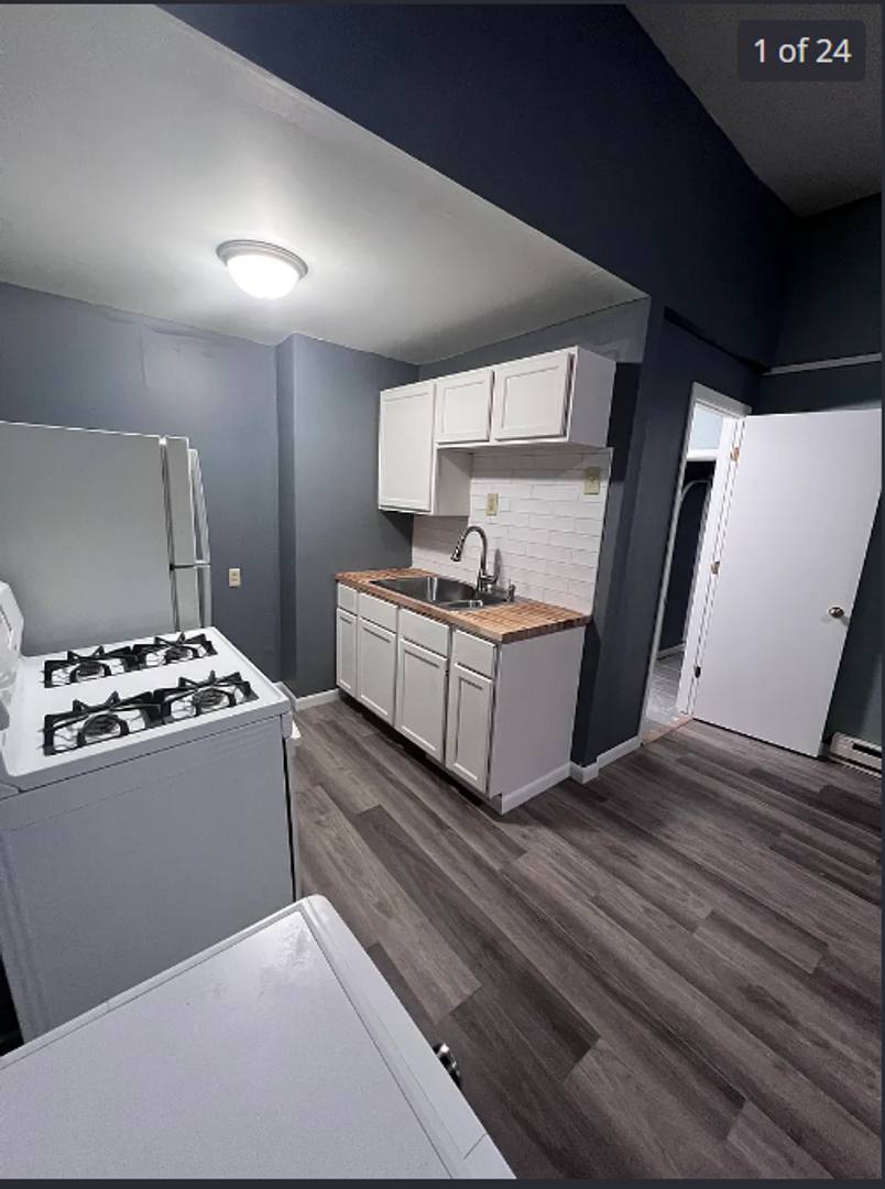 Apartment for rent at 430 Case Ave E, Saint Paul, MN 55130
