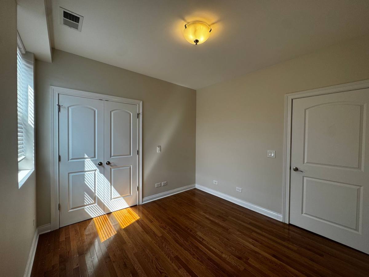 Apartment for rent at 1334-36 W Morse Ave, Chicago, IL 60626