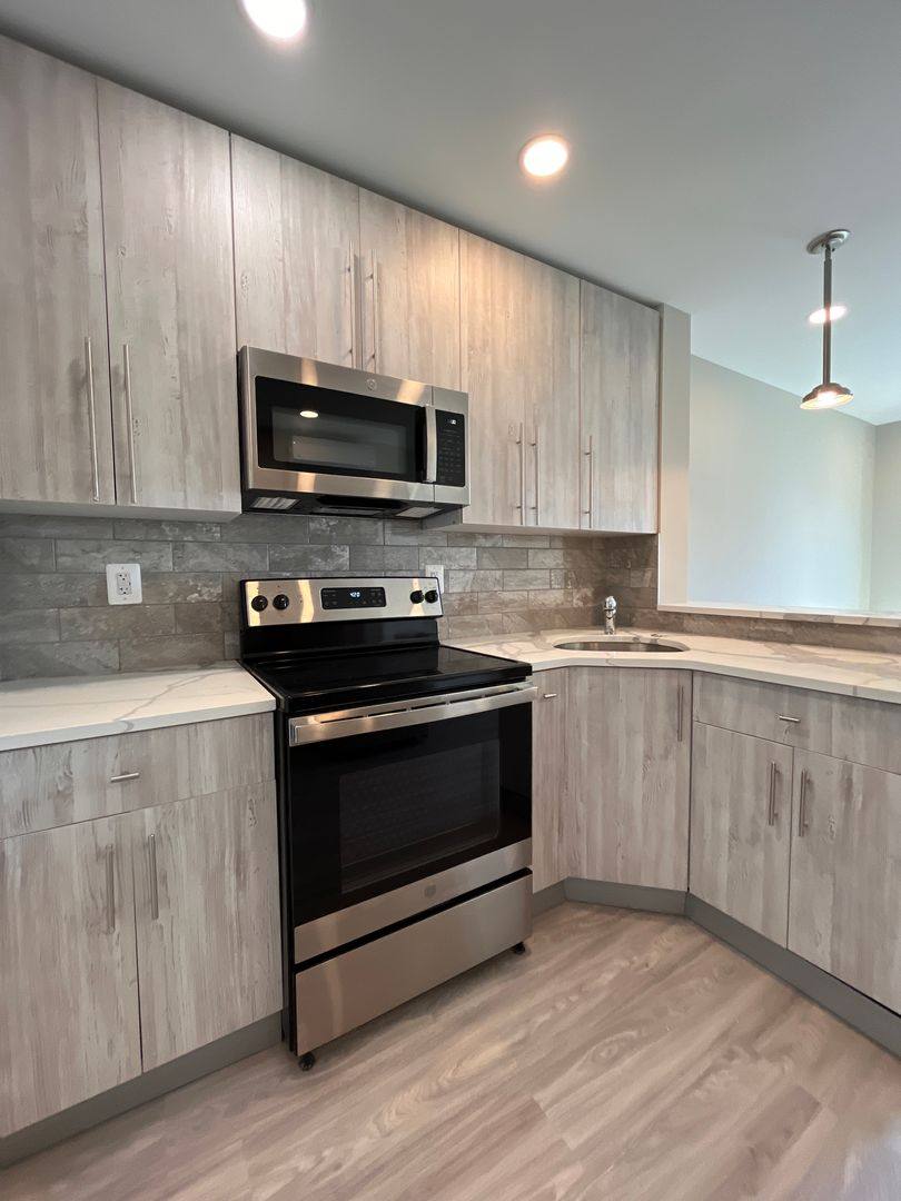 Apartment for rent at 101 S Victoria Ave, Ventnor City, NJ 08406