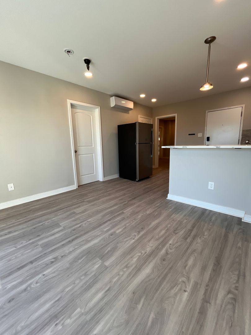 Apartment for rent at 101 S Victoria Ave, Ventnor City, NJ 08406