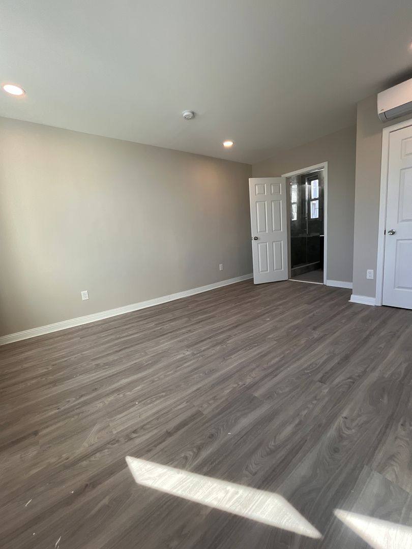 Apartment for rent at 101 S Victoria Ave, Ventnor City, NJ 08406