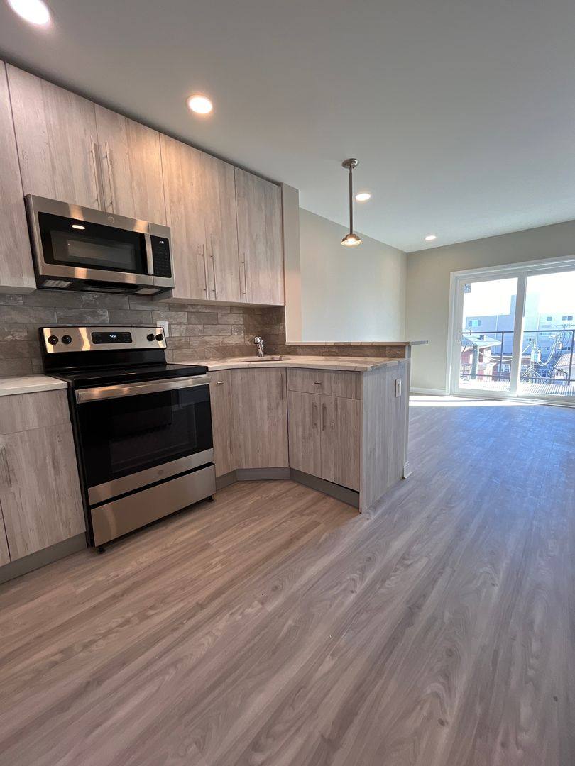 Apartment for rent at 101 S Victoria Ave, Ventnor City, NJ 08406